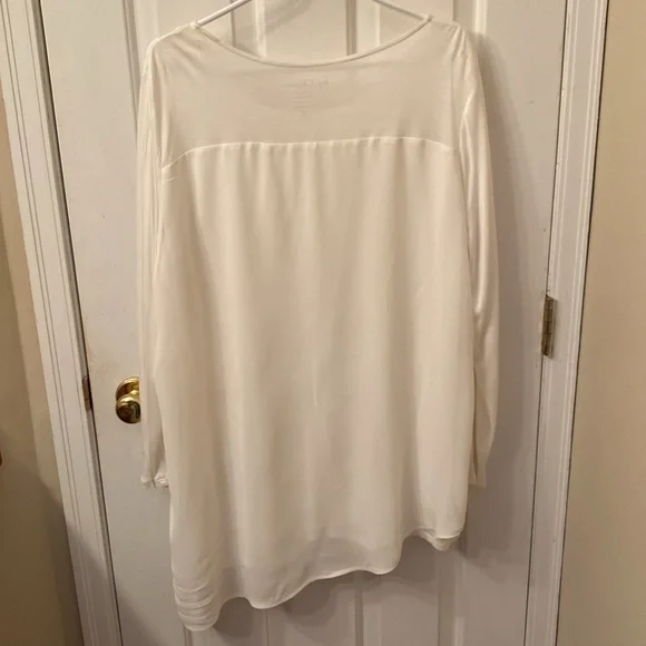 Chico’s Tunic - Picture 2 of 2